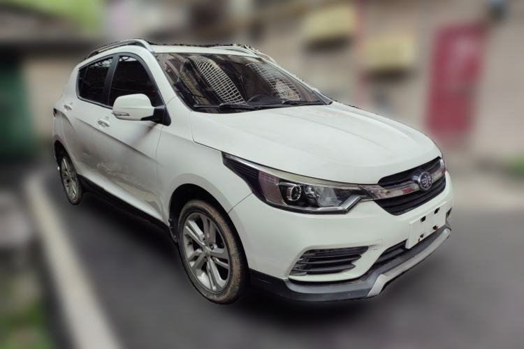 Used FAW Junpai D60 2017 1.5L Manual Luxury Version Front Right 45 Deg