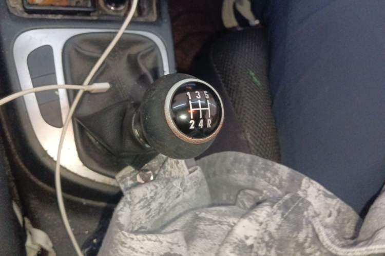 Used FAW Junpai D60 2017 1.5L Manual Standard Edition Gear Lever