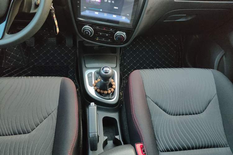 Used FAW Junpai D60 2017 1.5L Manual Entry-Level Model Gear Lever