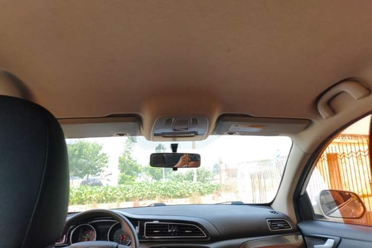 Used FAW Junpai D60 2017 1.5L Manual Entry-Level Model Headliner