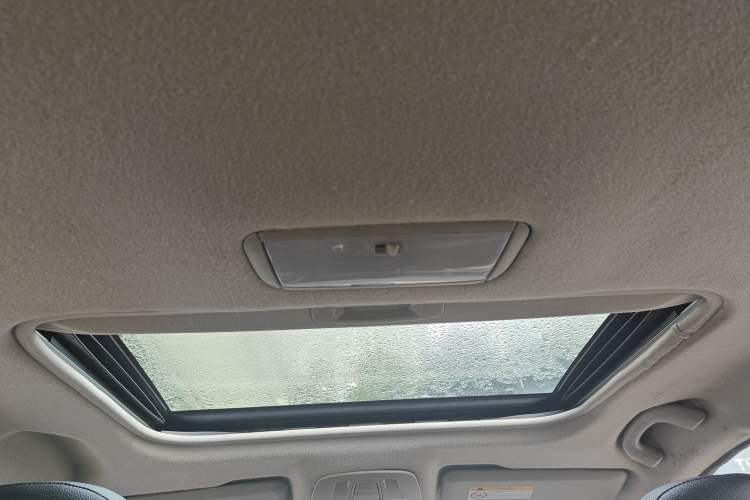 Used FAW Junpai D60 2017 1.5L Manual Luxury Version Headliner