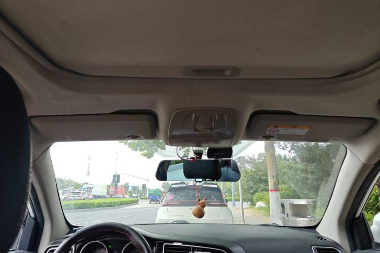 Used FAW Junpai D60 2017 1.5L Manual Luxury Version Headliner