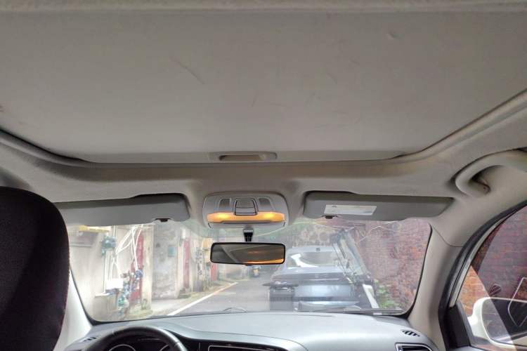Used FAW Junpai D60 2017 1.5L Manual Luxury Version Headliner