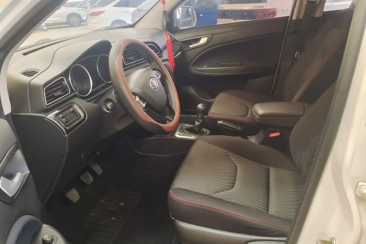 Used FAW Junpai D60 2017 1.5L Manual Entry-Level Model Interior 1