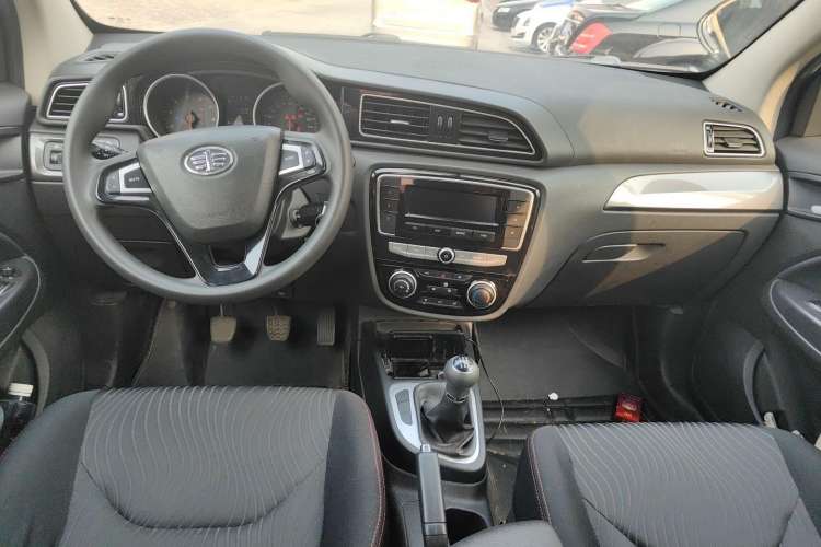 Used FAW Junpai D60 2017 1.5L Manual Standard Edition Interior 3