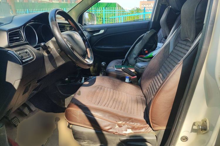 Used FAW Junpai D60 2017 1.5L Manual Entry-Level Model Left Front Seat