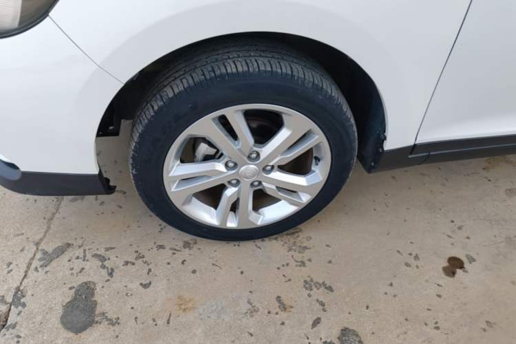 Used FAW Junpai D60 2017 1.5L Manual Entry-Level Model Left Front Wheel Hub