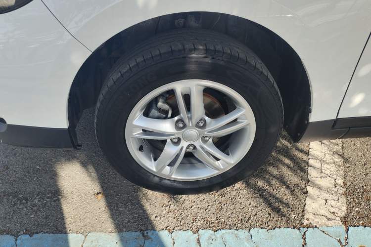 Used FAW Junpai D60 2017 1.5L Manual Standard Edition Left Front Wheel Hub