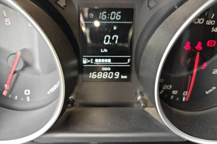 Used FAW Junpai D60 2017 1.5L Manual Luxury Version Odometer Close Up