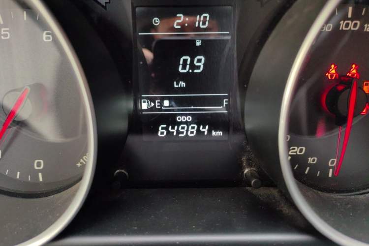 Used FAW Junpai D60 2017 1.5L Manual Luxury Version Odometer Close Up