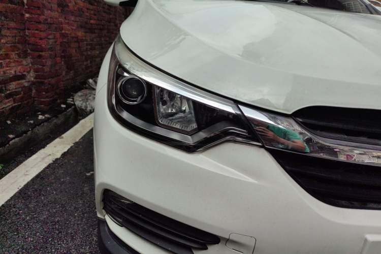 Used FAW Junpai D60 2017 1.5L Manual Luxury Version Right Front Headlight