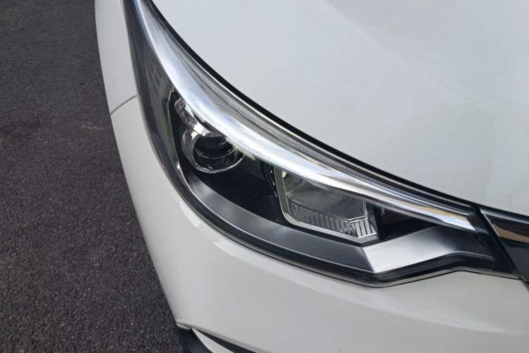 Used FAW Junpai D60 2017 1.5L Manual Standard Edition Right Front Headlight