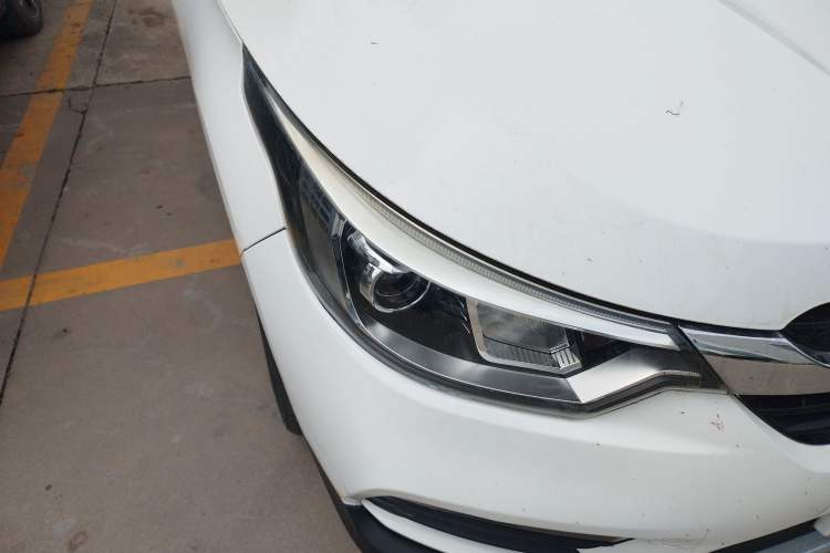 Used FAW Junpai D60 2017 1.5L Manual Entry-Level Model Right Front Headlight