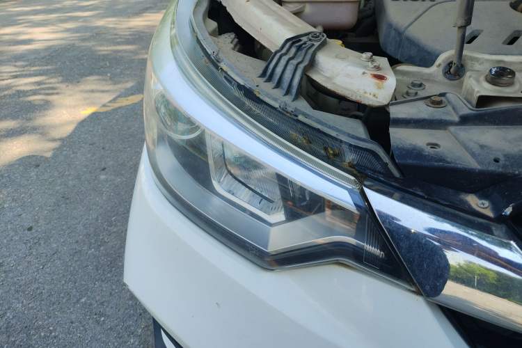 Used FAW Junpai D60 2017 1.5L Manual Entry-Level Model Right Front Headlight