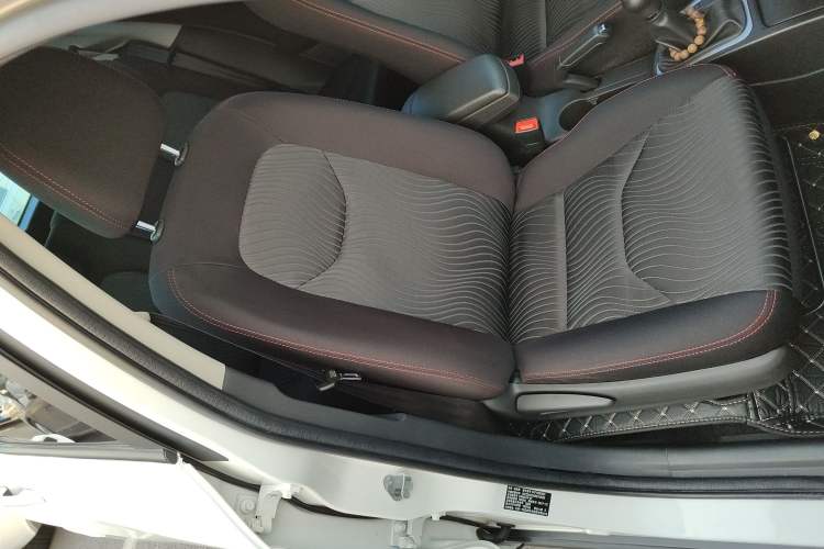 Used FAW Junpai D60 2017 1.5L Manual Entry-Level Model Right Front Seat