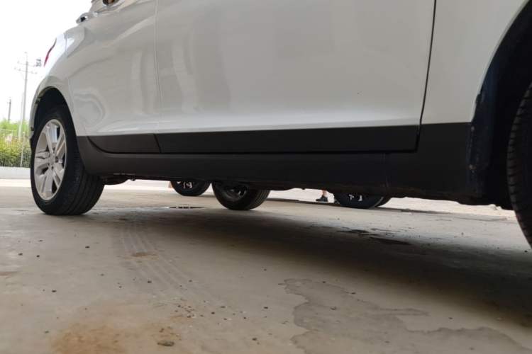 Used FAW Junpai D60 2017 1.5L Manual Entry-Level Model Right Side Sill