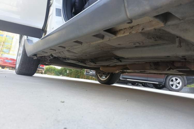 Used FAW Junpai D60 2017 1.8L Automatic Luxury Sunroof Edition Right Side Sill