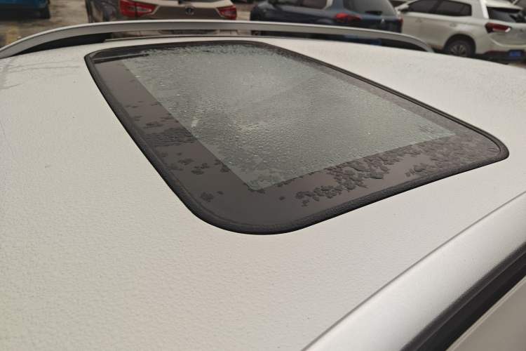 Used FAW Junpai D60 2017 1.5L Manual Luxury Version Roof