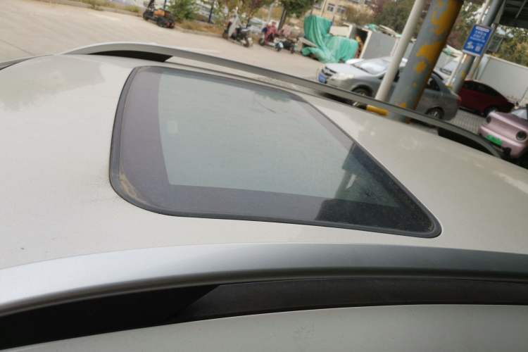 Used FAW Junpai D60 2017 1.5L Manual Luxury Version Roof