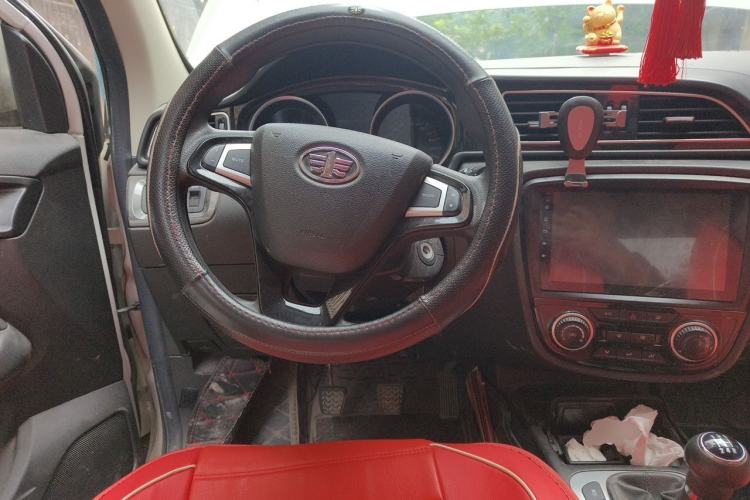 Used FAW Junpai D60 2017 1.5L Manual Entry-Level Model Steering Wheel