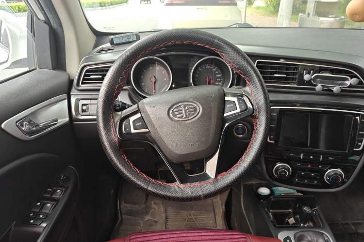 Used FAW Junpai D60 2017 1.5L Manual Luxury Version Steering Wheel