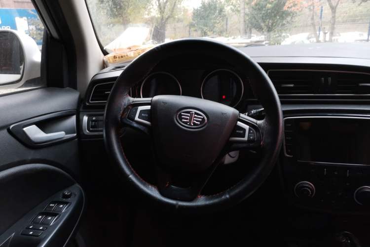 Used FAW Junpai D60 2017 1.5L Manual Luxury Version Steering Wheel
