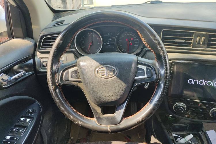 Used FAW Junpai D60 2017 1.5L Manual Entry-Level Model Steering Wheel
