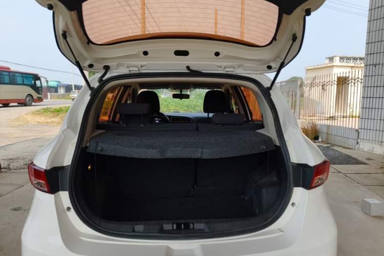 Used FAW Junpai D60 2017 1.5L Manual Entry-Level Model Trunk