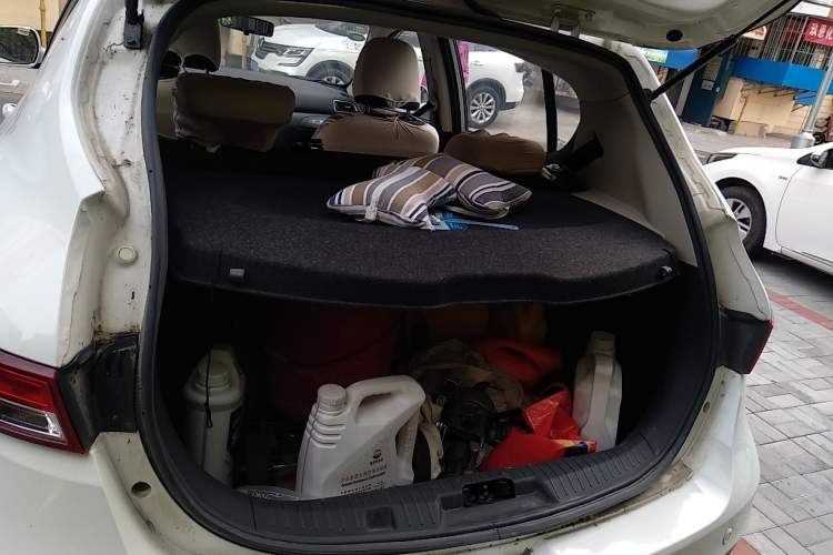 Used FAW Junpai D60 2017 1.5L Manual Standard Edition Trunk