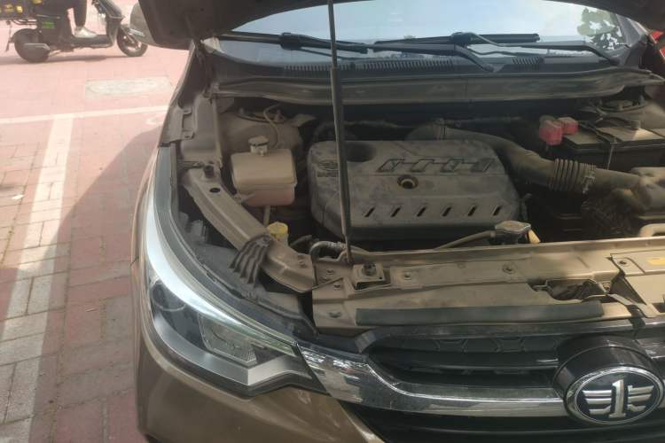 Used FAW Junpai D60 2017 1.5L Manual Comfort Model Engine Bay Right