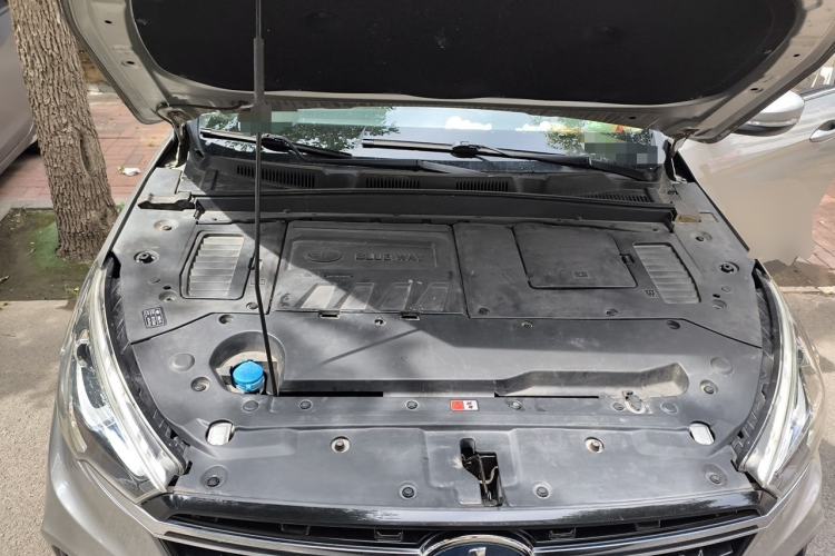 Used FAW Junpai D80 2019 TD220 Automatic Deluxe Model Engine Bay