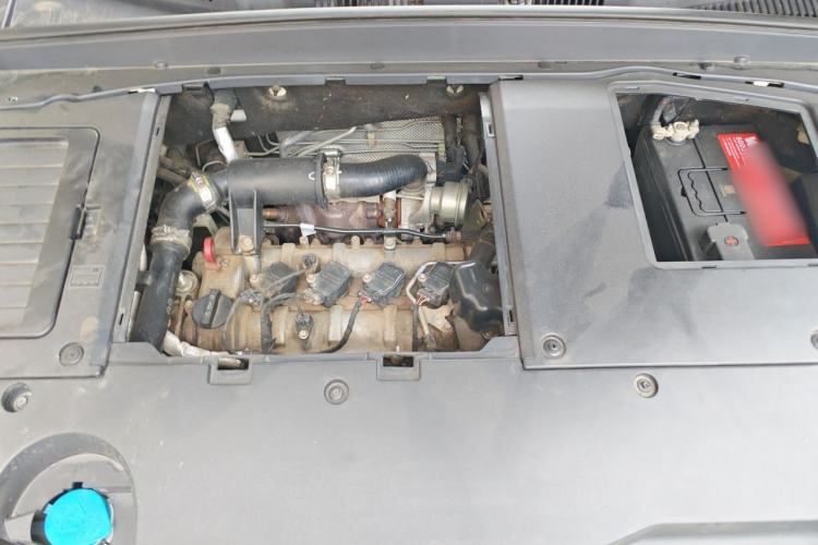 Used FAW Junpai D80 2019 TD220 Automatic Elite Model Engine Bay