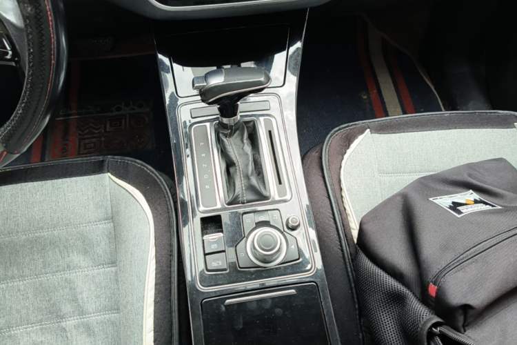 Used FAW Junpai D80 2019 TD220 Automatic Elite Model Gear Lever