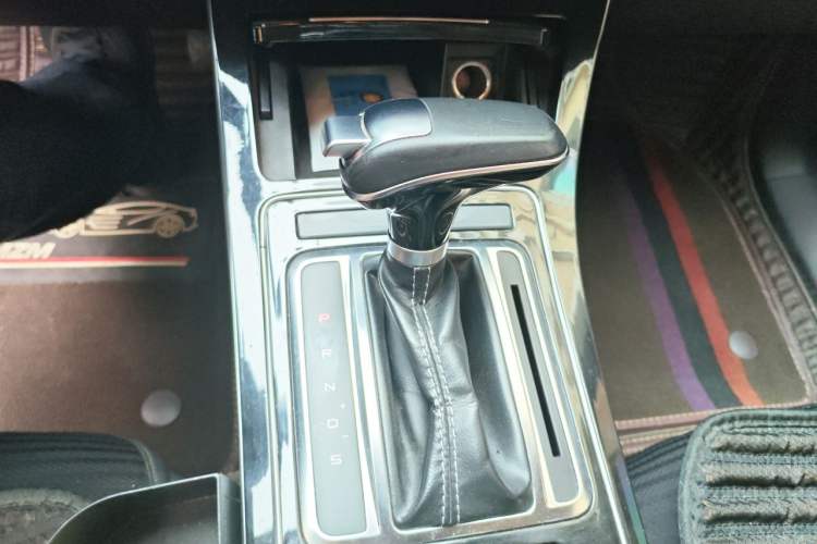 Used FAW Junpai D80 2019 TD220 Automatic Elite Model Gear Lever