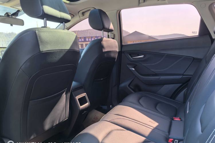 Used FAW Junpai D80 2019 TD220 Automatic Elite Model Interior 2
