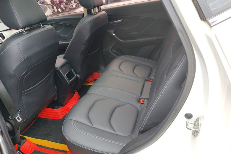 Used FAW Junpai D80 2019 TD220 Automatic Elite Model Left Rear Seat