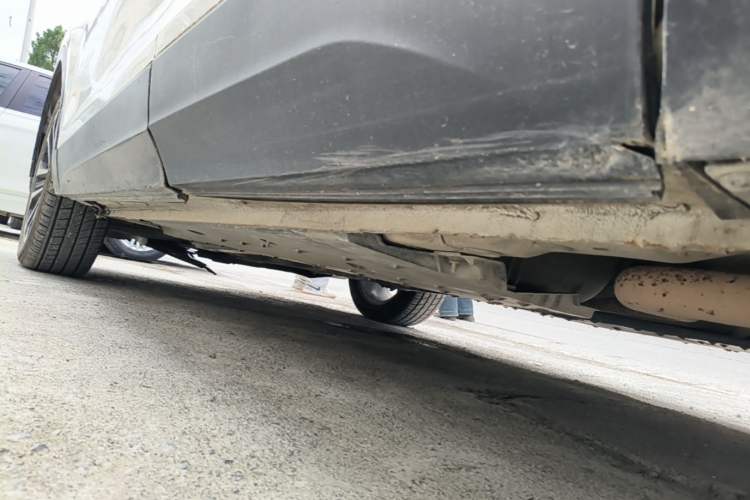 Used FAW Junpai D80 2019 TD220 Automatic Elite Model Left Side Sill
