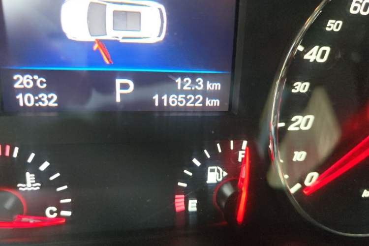 Used FAW Junpai D80 2019 TD220 Automatic Elite Model Odometer Close Up