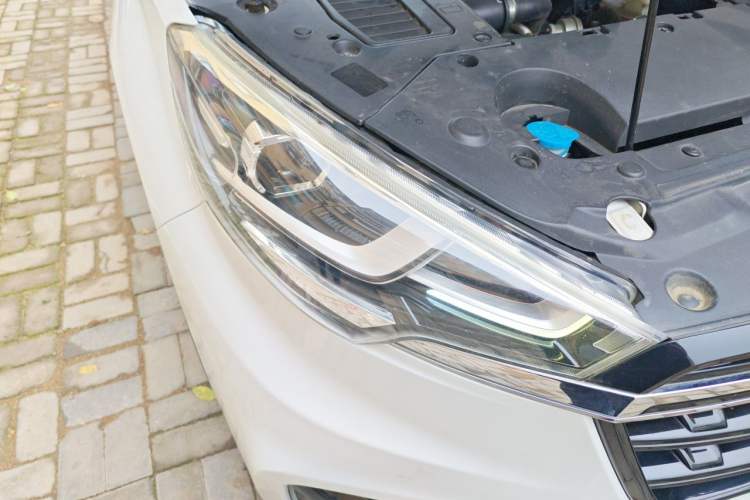Used FAW Junpai D80 2019 TD220 Automatic Elite Model Right Front Headlight