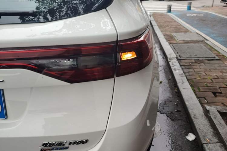 Used FAW Junpai D80 2019 TD220 Automatic Elite Model Right Rear Taillight