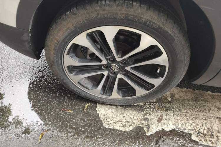 Used FAW Junpai D80 2019 TD220 Automatic Elite Model Right Rear Wheel Hub