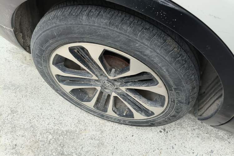 Used FAW Junpai D80 2019 TD220 Automatic Elite Model Right Rear Wheel Hub
