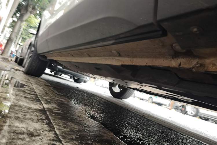 Used FAW Junpai D80 2019 TD220 Automatic Elite Model Right Side Sill