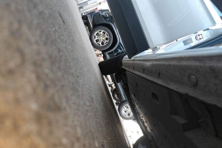 Used FAW Junpai D80 2019 TD220 Automatic Tech Model Right Side Sill