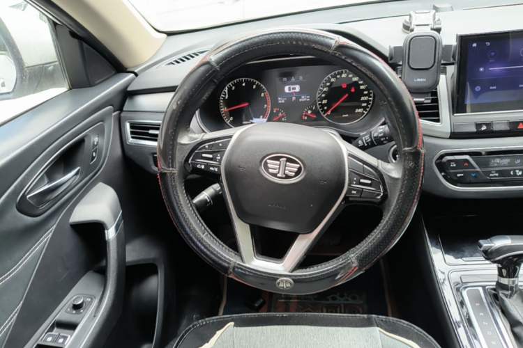 Used FAW Junpai D80 2019 TD220 Automatic Elite Model Steering Wheel