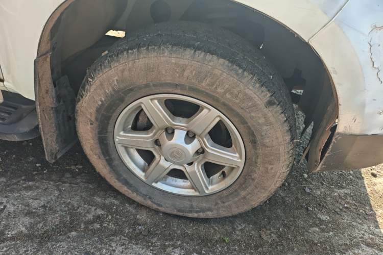 Used FAW Lanjian H6 2018 2.5T Four-Wheel Drive Luxury Short Wheelbase JE4D25E Right Front Wheel Hub