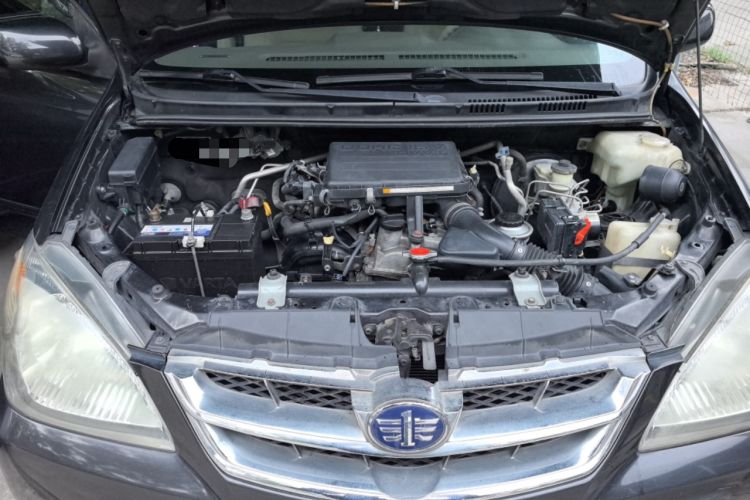 Used FAW Senya M80 2009 1.5L Automatic 7-Seater Luxury Version Engine Bay