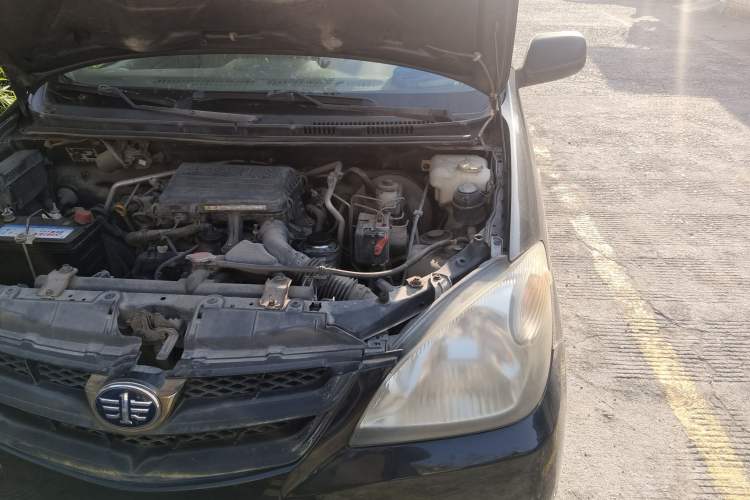 Used FAW Senya M80 2009 1.3L Manual 5-Seater Standard Edition Engine Bay Left