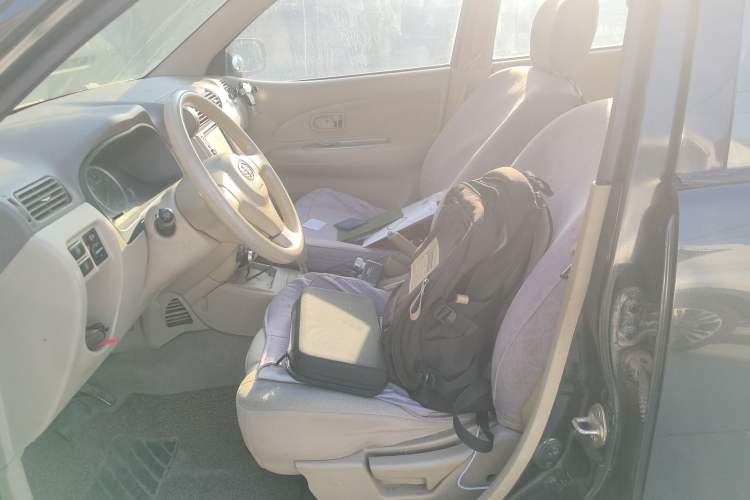 Used FAW Senya M80 2009 1.5L Automatic 5-Seater Luxury Version Left Front Seat