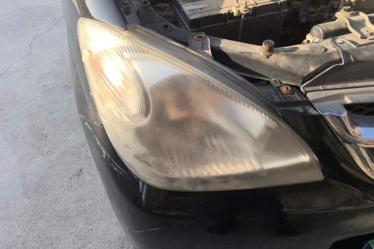 Used FAW Senya M80 2009 1.5L Automatic 5-Seater Luxury Version Right Front Headlight